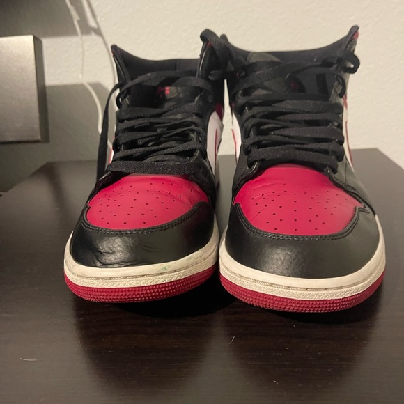 Jordan 1 - Picture 2 of 5